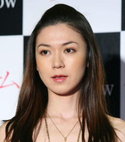 小峰麗奈プロフィール